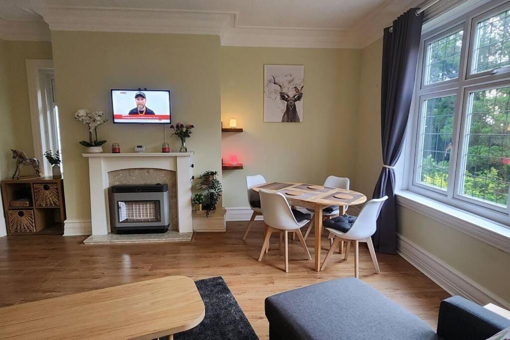 Spacious Guest Flat Near Roundhay Park Leeds  Eksteriør billede