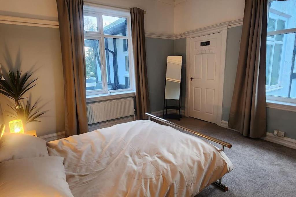 Spacious Guest Flat Near Roundhay Park Leeds  Eksteriør billede