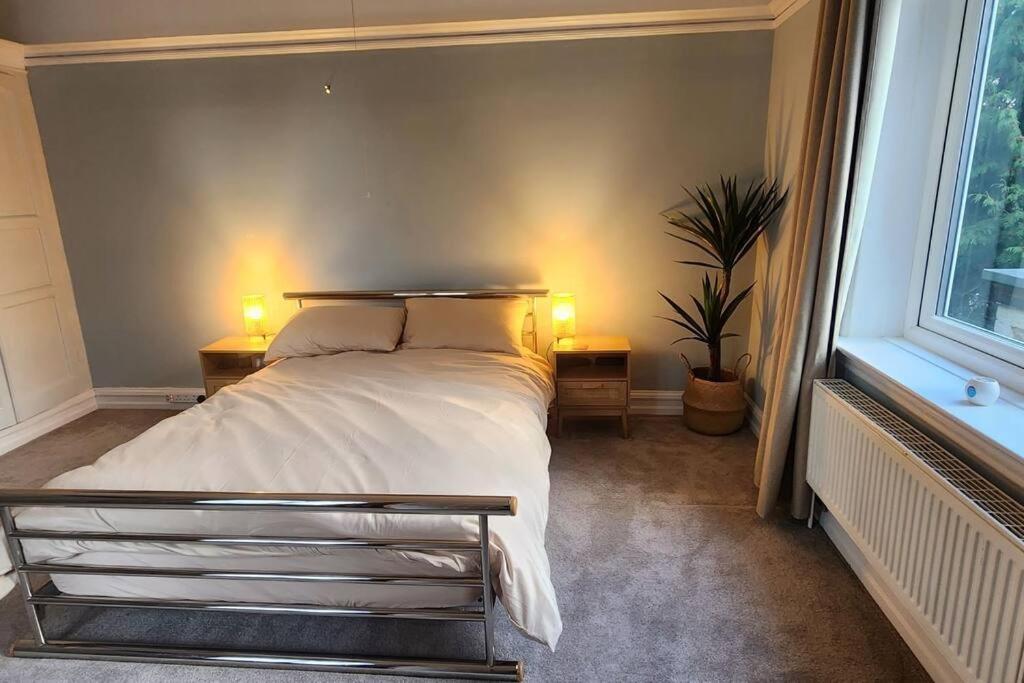 Spacious Guest Flat Near Roundhay Park Leeds  Eksteriør billede