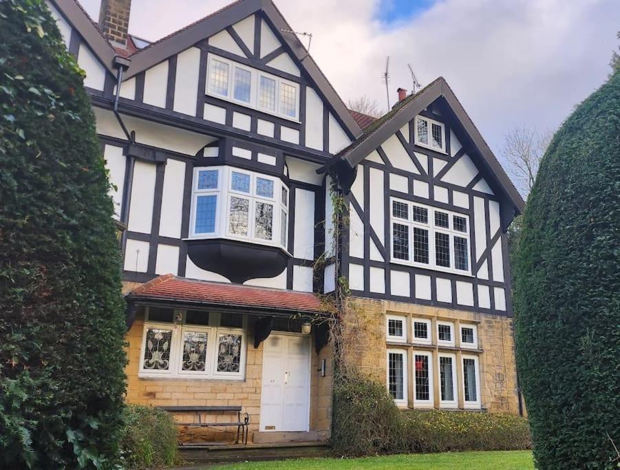 Spacious Guest Flat Near Roundhay Park Leeds  Eksteriør billede